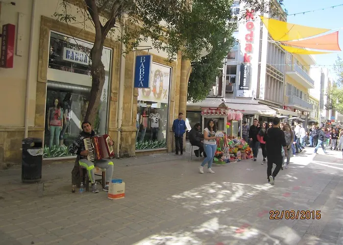 Downtown Living By 'flats Nicosia' * 尼科西亚
